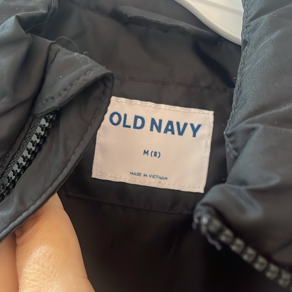 Kids Puffer Vest Size M (8)⬛️ ‼️PRICE DROP‼️ - Picture 3 of 3